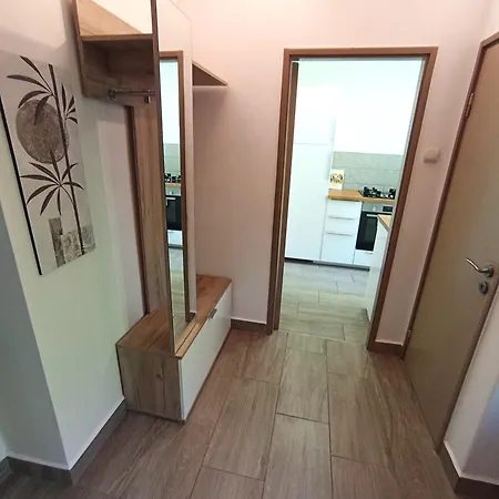 Friends - Promenade Emelet Apartman *